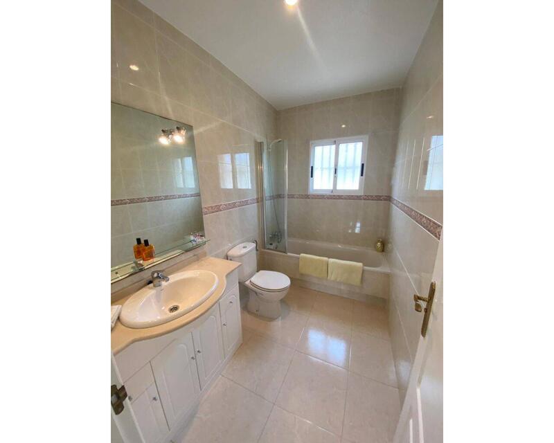 5 bedroom Villa for sale