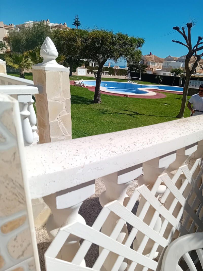 2 bedroom Townhouse for sale