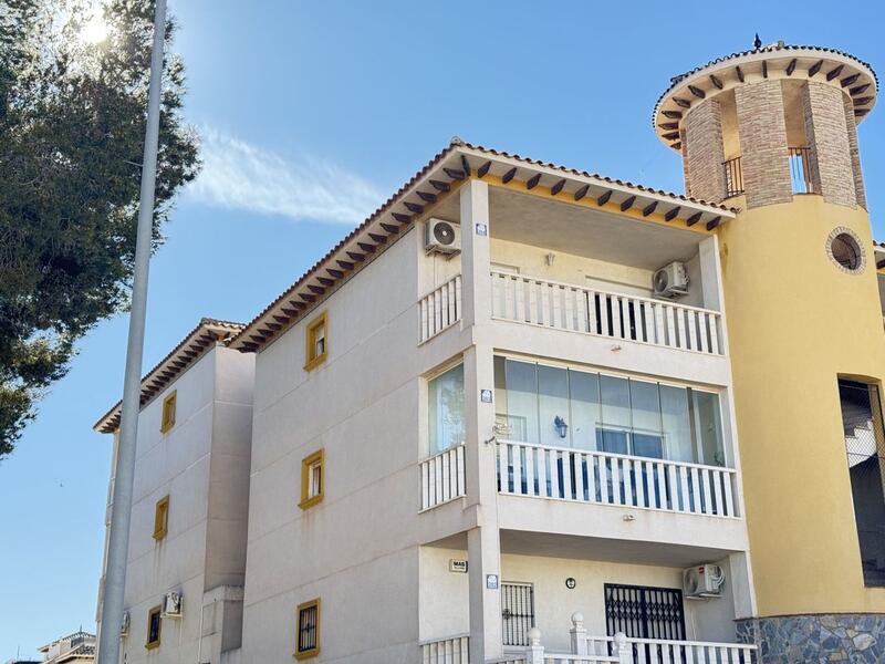Apartment for sale in Villamartin, Alicante