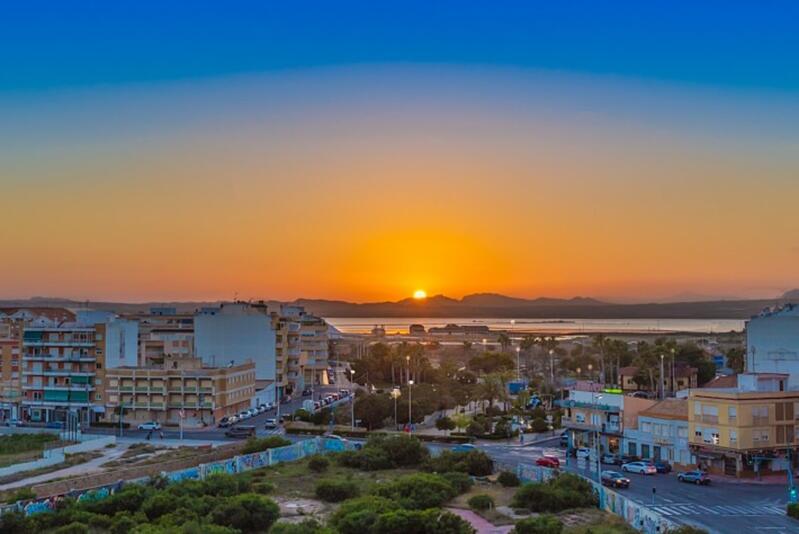 Lägenhet till salu i Torrevieja, Alicante