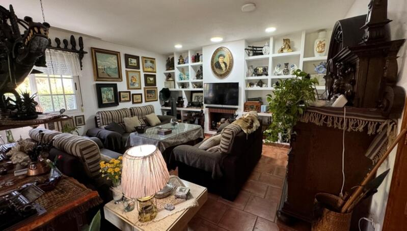 4 bedroom Villa for sale
