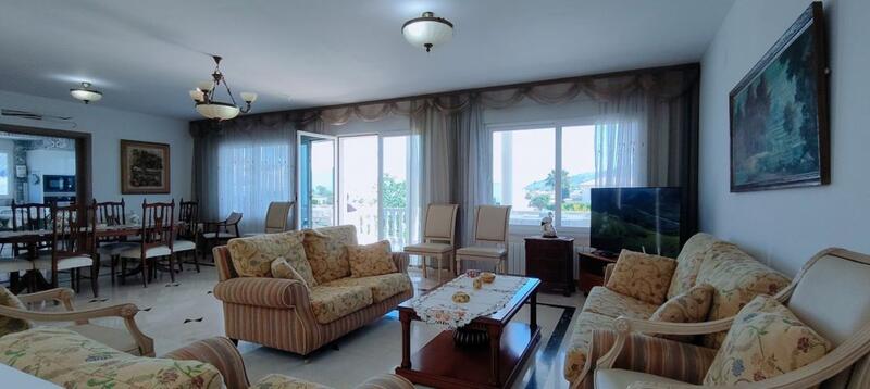 9 Cuarto Villa en venta