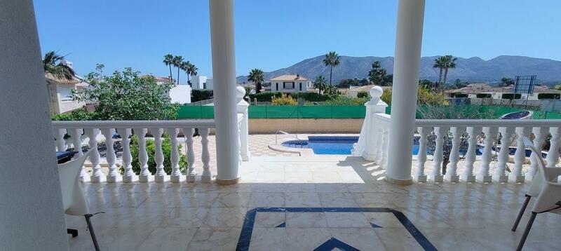 9 Cuarto Villa en venta