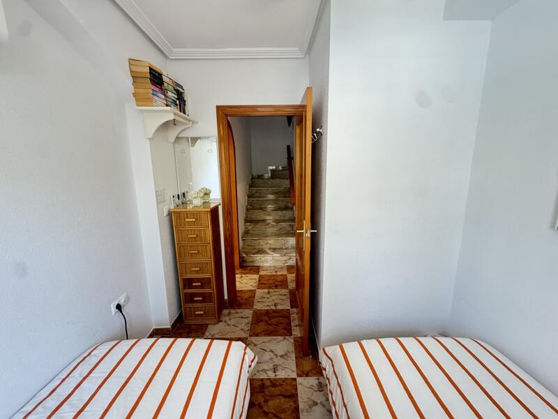 3 slaapkamer Gezinswoning Te koop