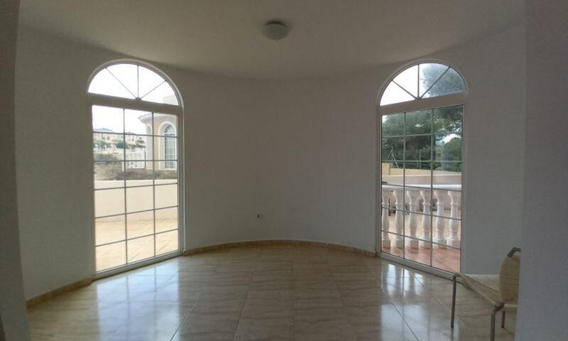 4 Cuarto Villa en venta