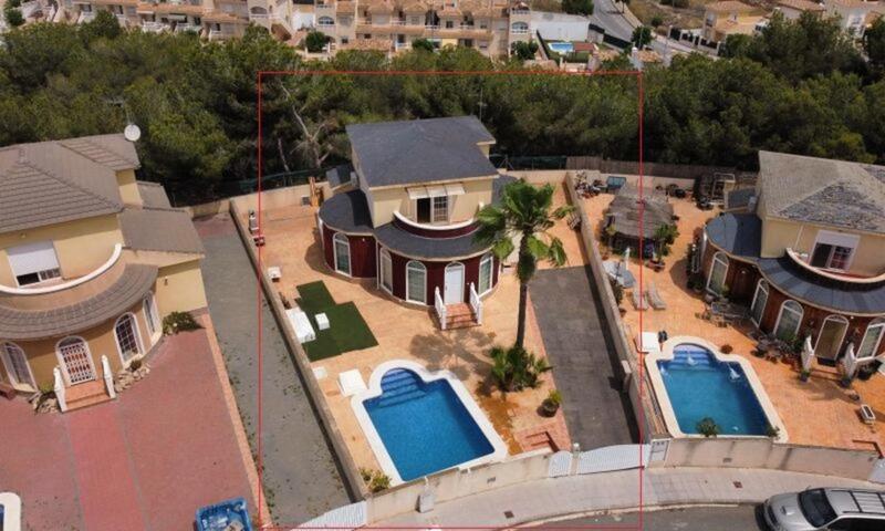 4 Cuarto Villa en venta