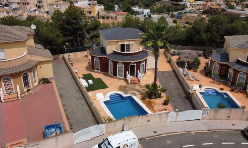 4 Cuarto Villa en venta