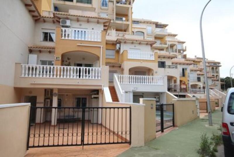 Townhouse for sale in Campoamor, Alicante