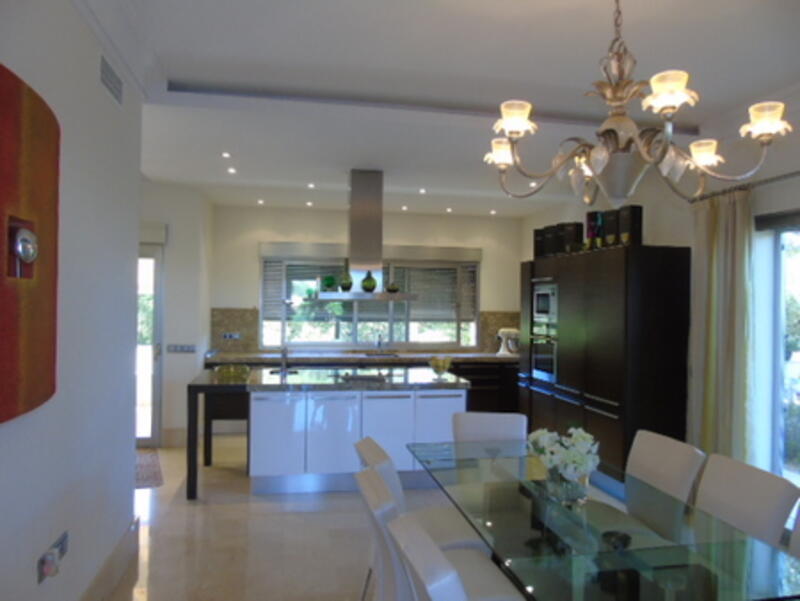 5 bedroom Villa for sale