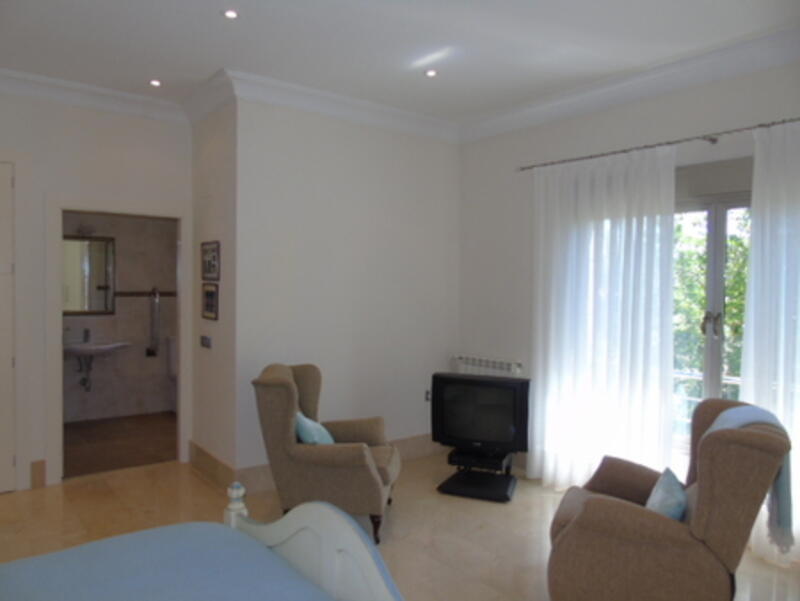 5 bedroom Villa for sale