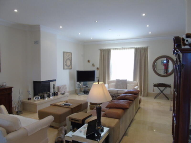 5 bedroom Villa for sale