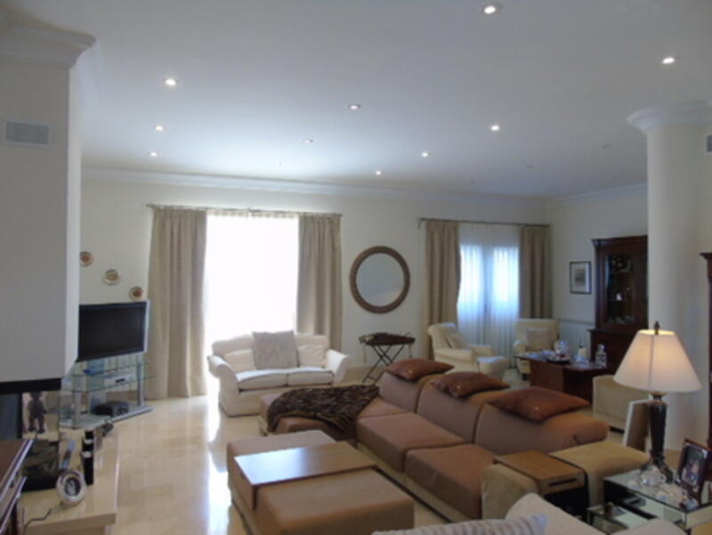 5 bedroom Villa for sale