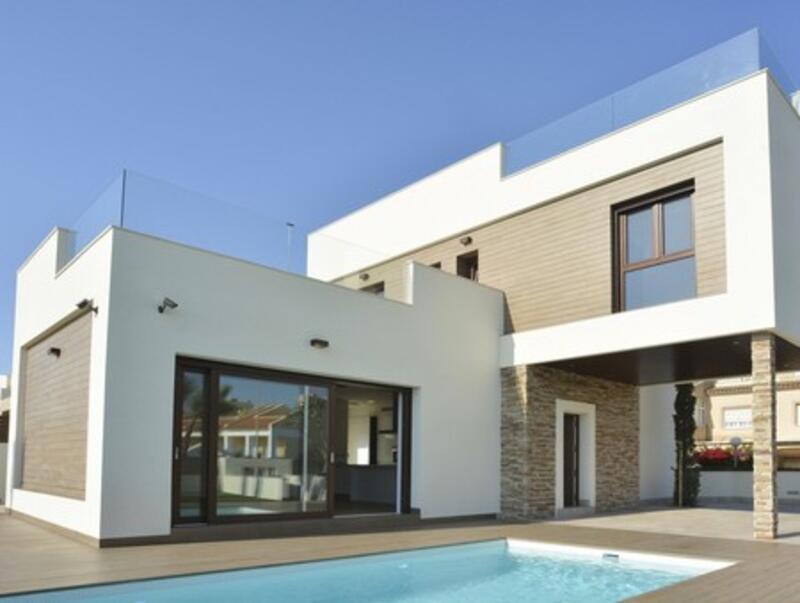 Villa till salu i Torrevieja, Alicante