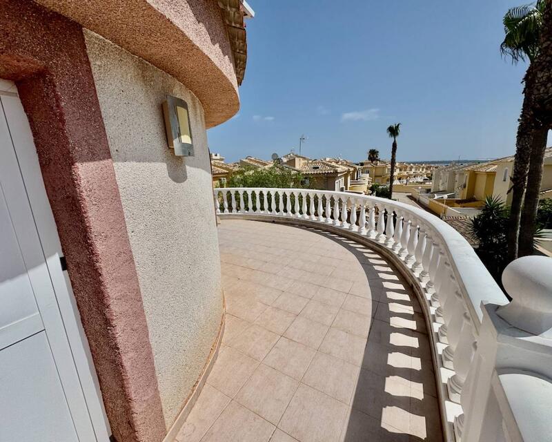 3 Cuarto Villa en venta