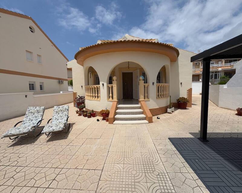 Villa till salu i Ciudad Quesada, Alicante