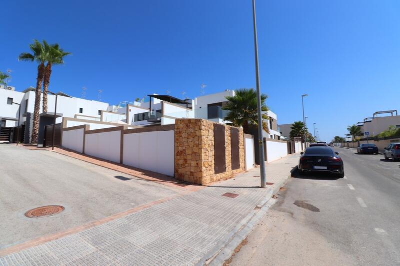 3 slaapkamer Villa Te koop