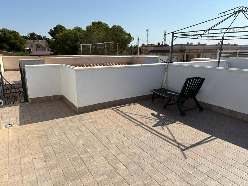 2 bedroom Townhouse for sale