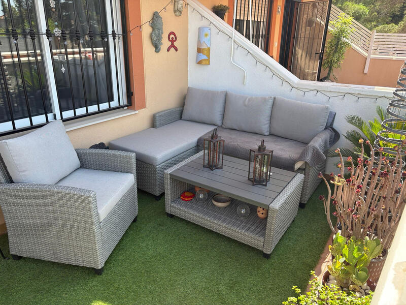 2 bedroom Townhouse for sale