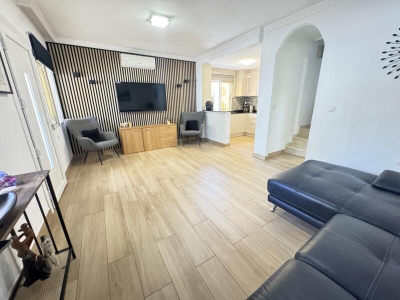 2 Cuarto Villa en venta
