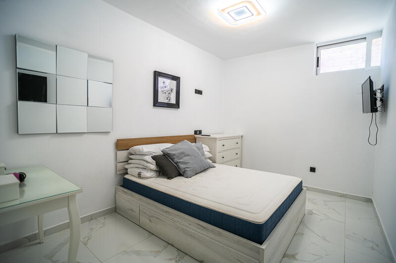 6 bedroom Villa for sale
