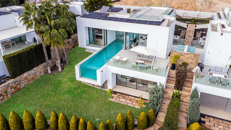 Villa till salu i Las Colinas Golf, Alicante