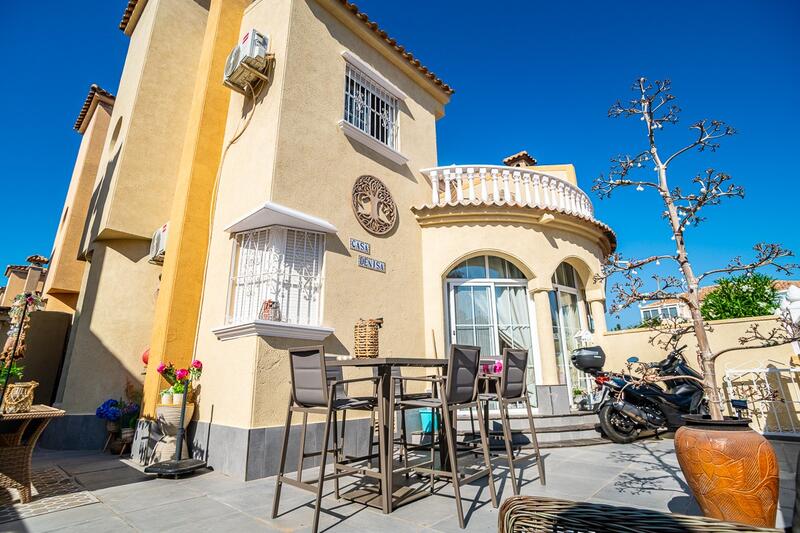 Duplex til salg i Orihuela Costa, Alicante