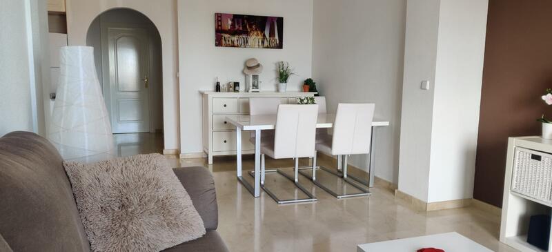 2 slaapkamer Appartement voor lange termijn huur