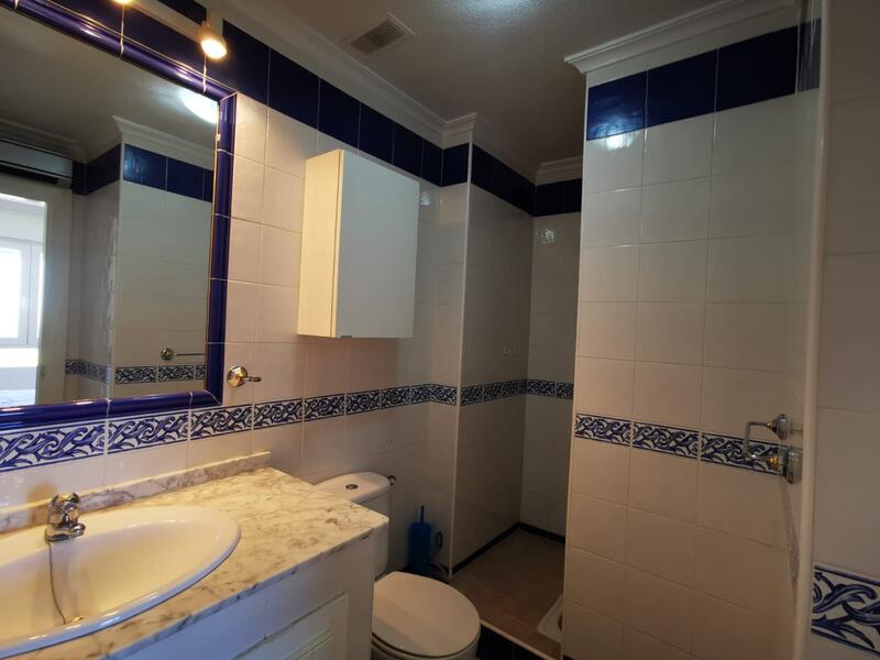 2 slaapkamer Appartement voor lange termijn huur