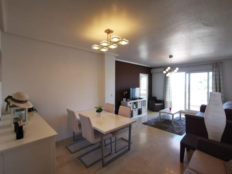 2 slaapkamer Appartement voor lange termijn huur