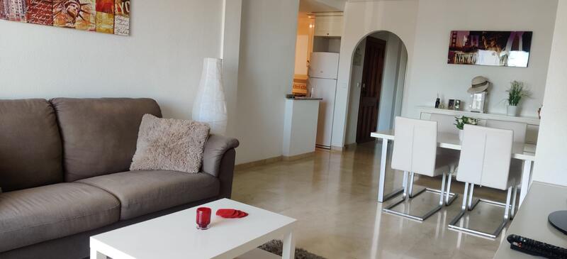 2 slaapkamer Appartement voor lange termijn huur