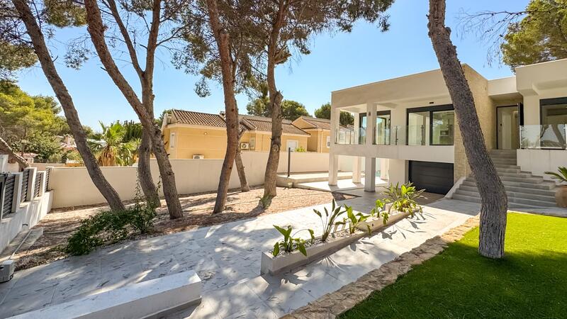 4 slaapkamer Villa Te koop