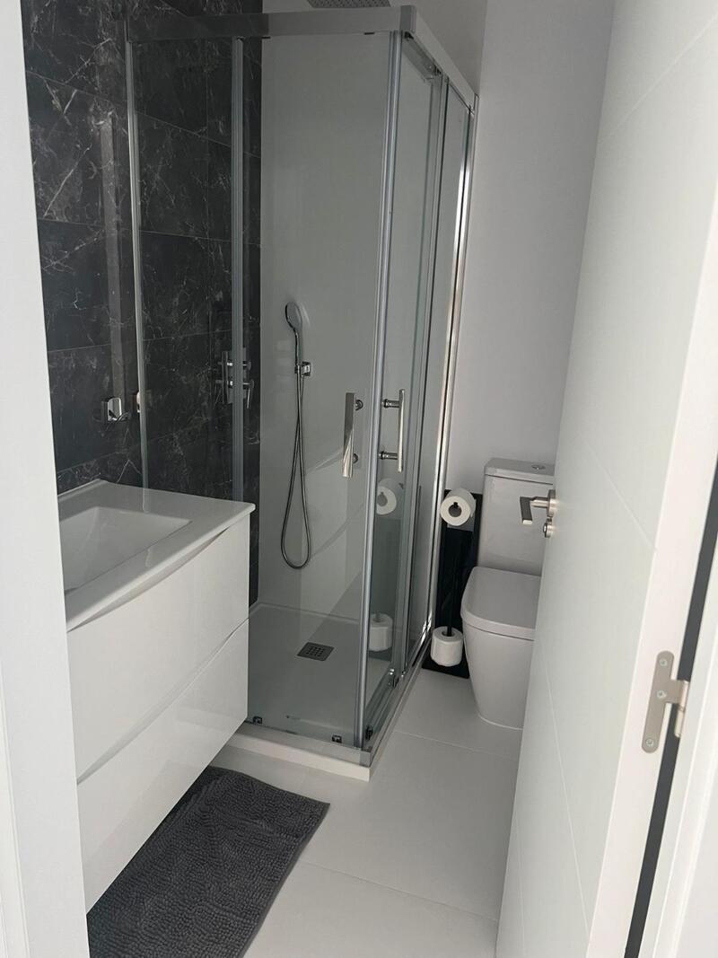 2 chambre Appartement à louer à long terme
