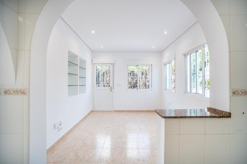 4 Schlafzimmer Villa für Langzeitmiete