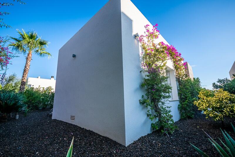 2 Cuarto Villa en venta