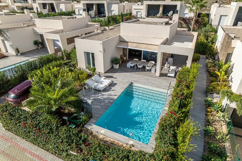 2 Cuarto Villa en venta