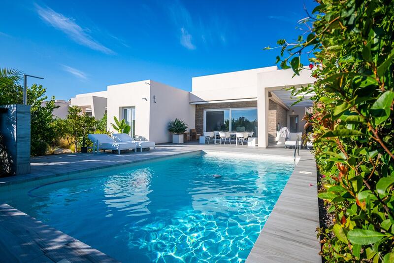 2 Cuarto Villa en venta