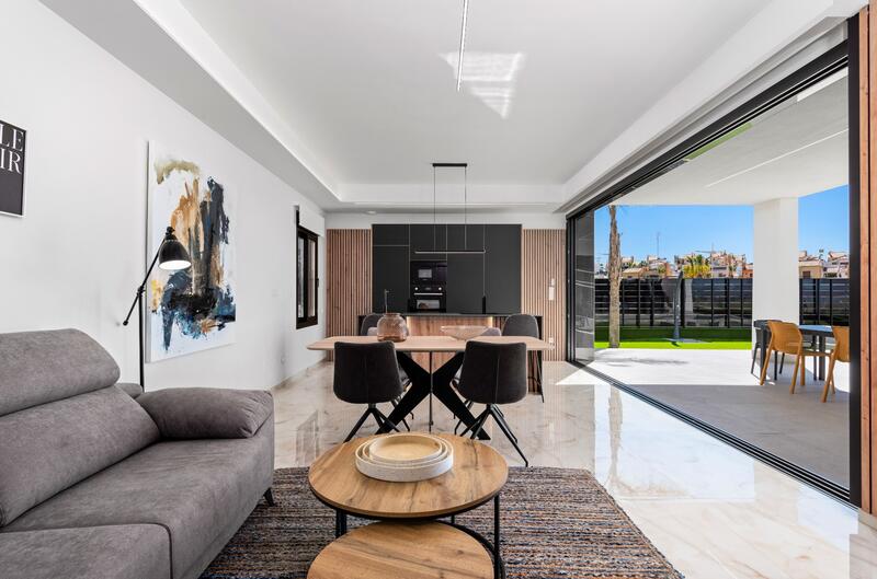 3 slaapkamer Villa Te koop 3 slaapkamer Villa Te koop