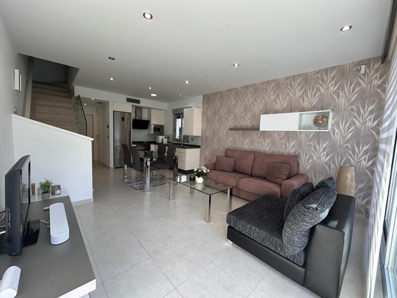 3 Schlafzimmer Villa zu verkaufen 3 Schlafzimmer Villa zu verkaufen