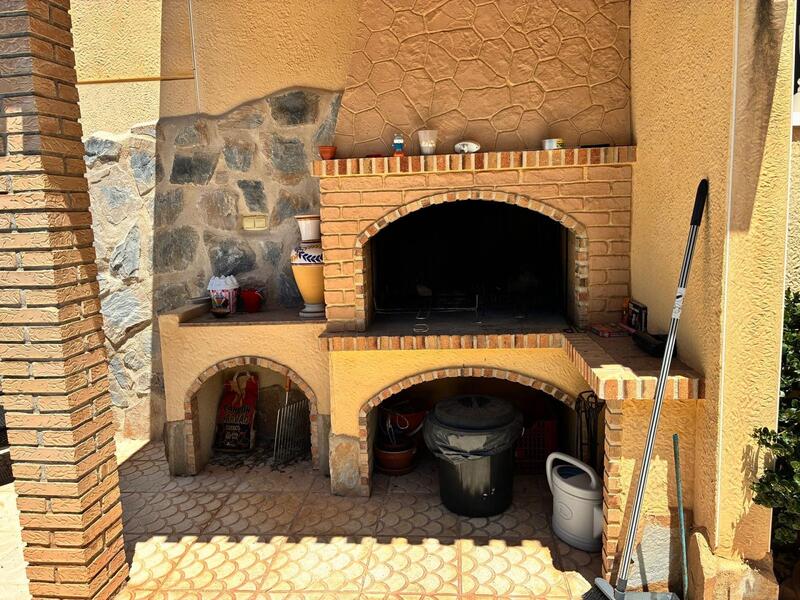 4 slaapkamer Villa Te koop 4 slaapkamer Villa Te koop