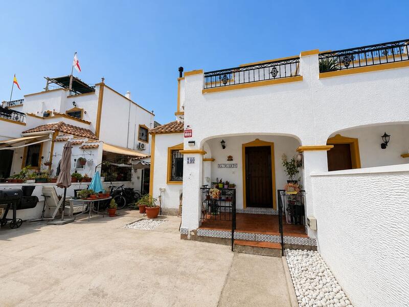 Grottehuset til salgs i Vistabella Golf, Alicante Grottehuset til salgs i Vistabella Golf, Alicante