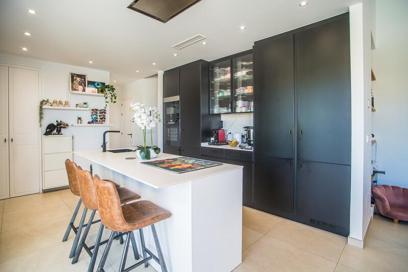 4 Schlafzimmer Villa zu verkaufen 4 Schlafzimmer Villa zu verkaufen