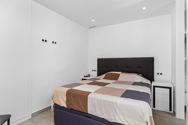 5 Schlafzimmer Villa zu verkaufen 5 Schlafzimmer Villa zu verkaufen