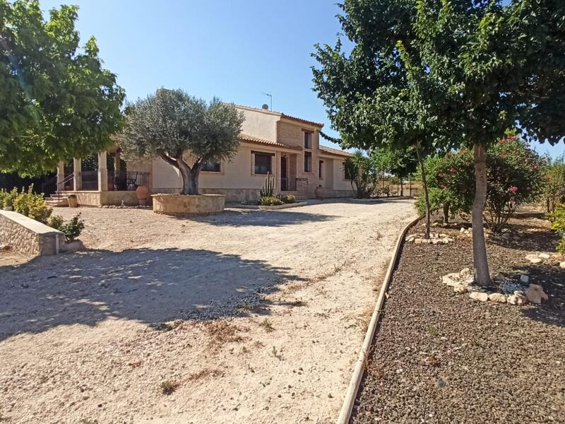 Villa for sale in Santomera, Murcia