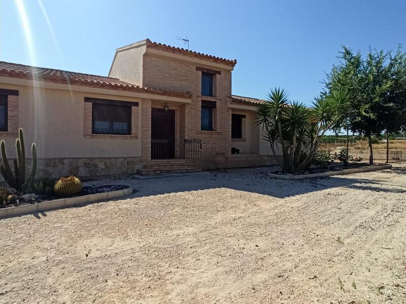 3 Cuarto Villa en venta