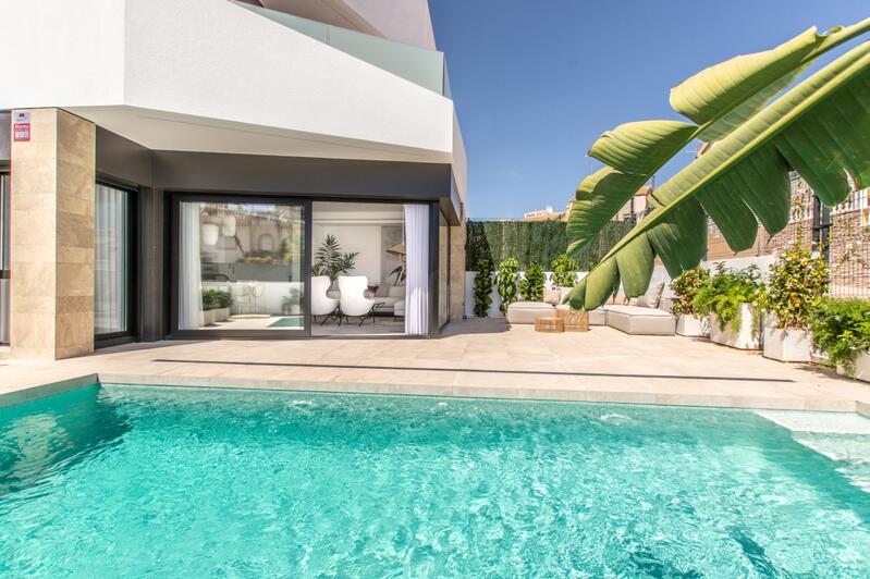 Villa til salg i Orihuela Costa, Alicante