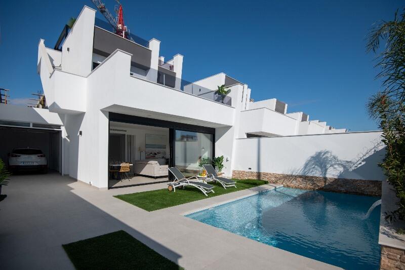 Villa for sale in Santiago de la Ribera, Murcia