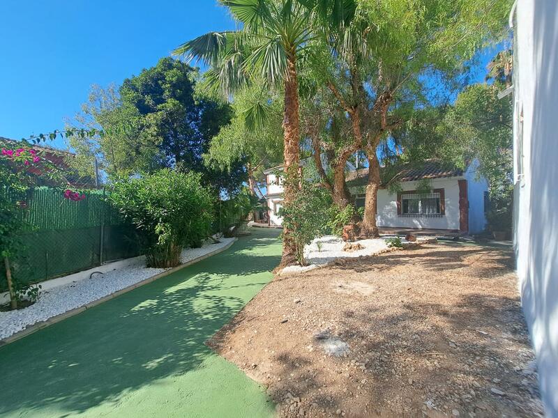 5 bedroom Cave House for sale