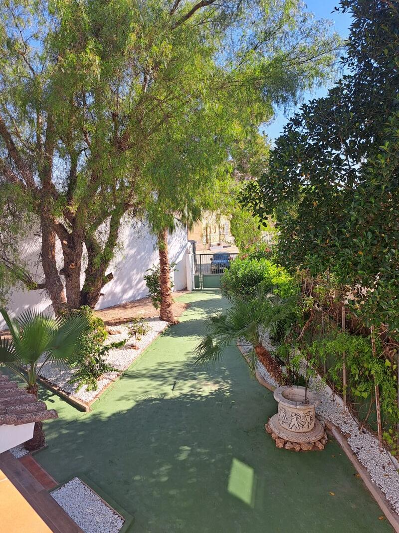 5 bedroom Cave House for sale