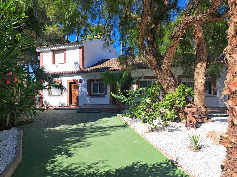 5 bedroom Cave House for sale