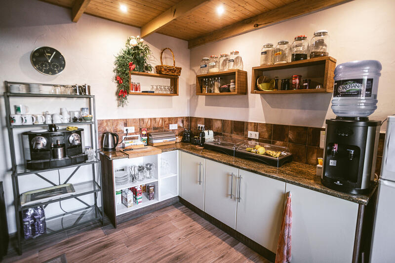 6 Cuarto Local Comercial en venta